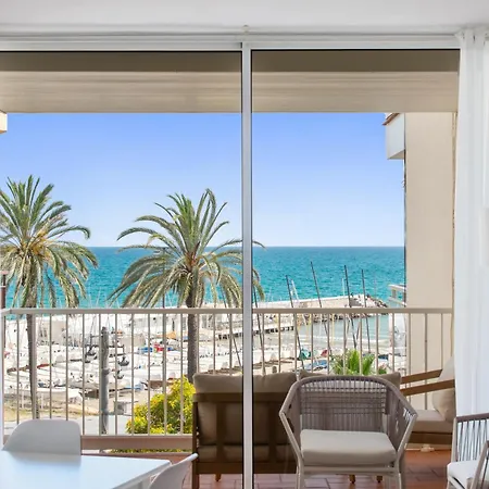 Daire Sunset Beachfront In