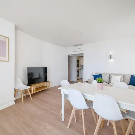 Daire Sunset Beachfront In